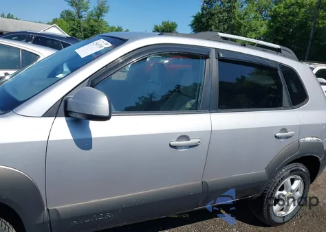 2005 Hyundai Tucson из США, поврежденный, VIN KM8JM72V95U132197